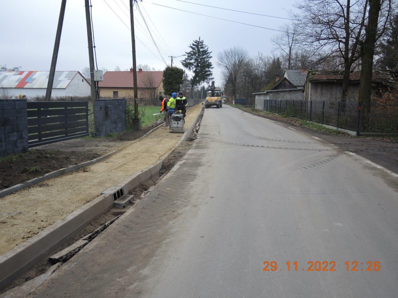 Budowa nowego chodnika w Padwi